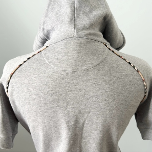 BURBERRY Golf Nova Check Trim Short Sleeve Hoodie - Picture 8 of 17